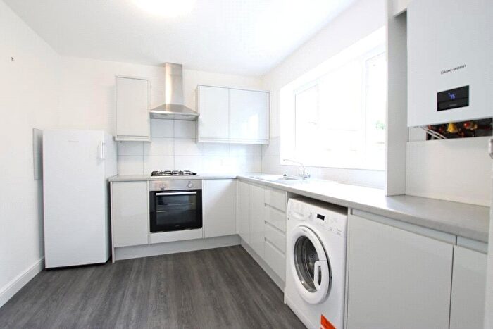2 Bedroom Bungalow To Rent In Watergate Way, Woolton, Liverpool, Merseyside, L25