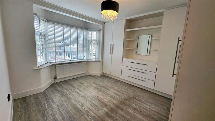4 Bedroom Property To Rent In Tysoe Avenue, Enfield, EN3