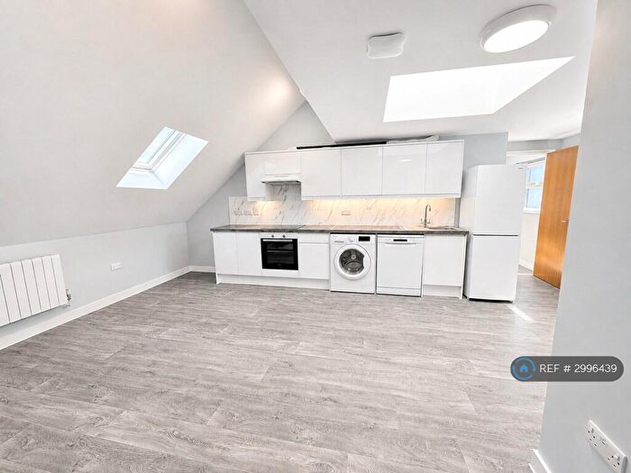 2 Bedroom Flat To Rent In Gloucester Road, Bristol, BS7