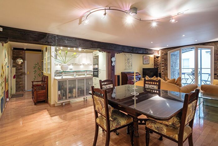 2 Bedroom Flat For Sale In St Saviour's Wharf, Bermondsey, SE1