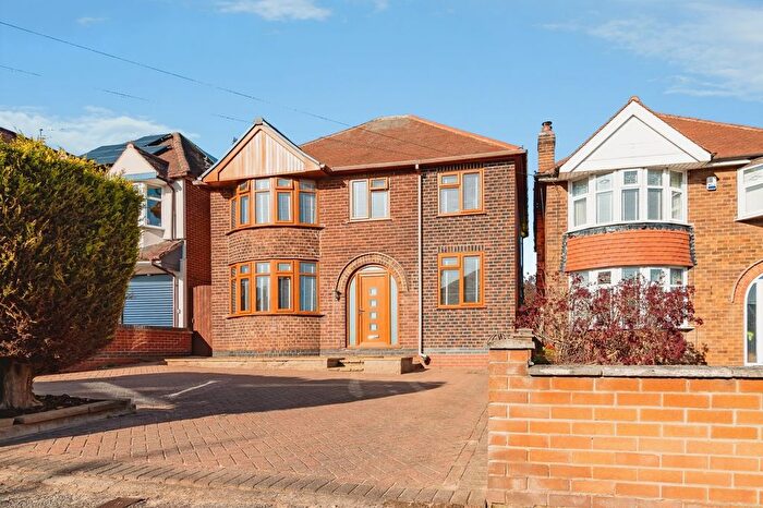 4 Bedroom Detached House For Sale In Cliff Road, Carlton, Nottingham, Nottinghamshire, NG4