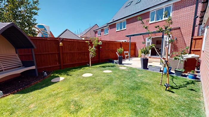 3 Bedroom Semi Detached House To Rent In Rudloe Drive, Kingsway, GL2