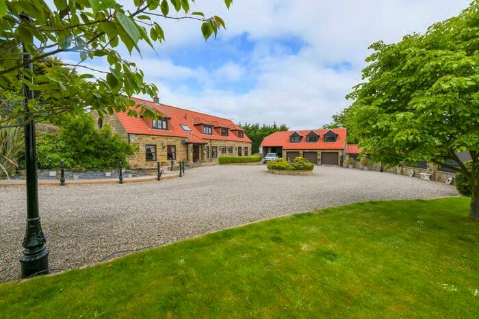 5 Bedroom Detached House For Sale In Old Barn, Skelton, Saltburn, TS12