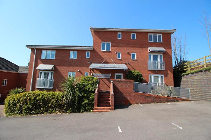 2 Bedroom Flat To Rent In Brunner Place, Queens Road, High Wycombe, HP13