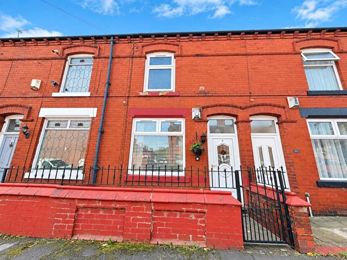 2 Bedroom Terraced House For Sale In Wallis Street, Manchester, M40