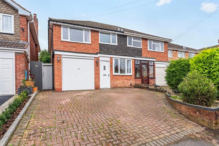 3 Bedroom Detached House To Rent In Mickleton Road, Solihull, B92