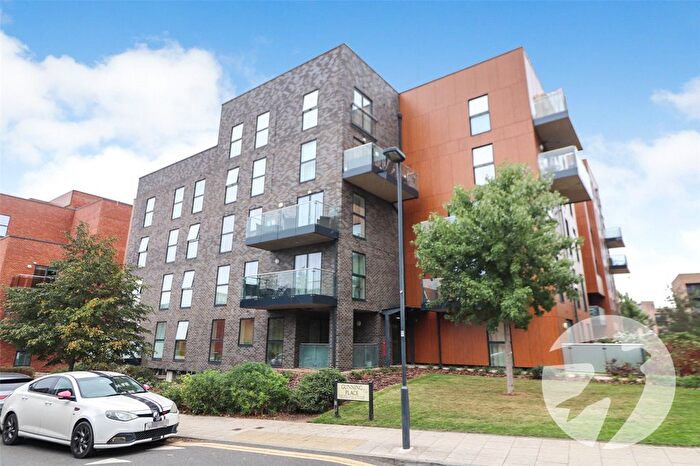 2 Bedroom Flat For Sale In Callender Road, Erith, DA8