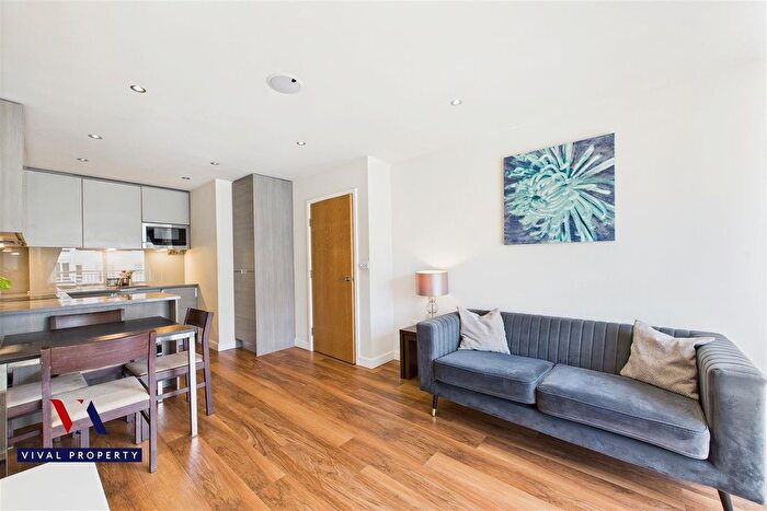 1 Bedroom Flat To Rent In Heritage Avenue, Beaufort Park, NW9