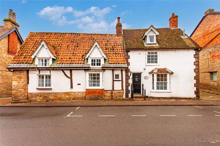 4 Bedroom Detached House For Sale In High Street, Sharnbrook, Bedford, Bedfordshire, MK44