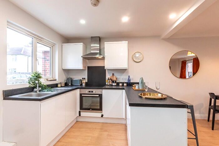 3 Bedroom Terraced House For Sale In South Mill Road, Southampton, Hampshire, SO15