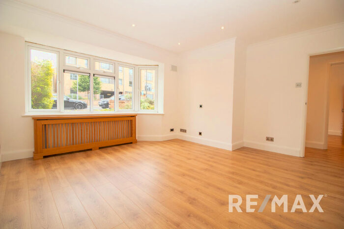 2 Bedroom Maisonette To Rent In Kings Head Hill, North Chingford, E4