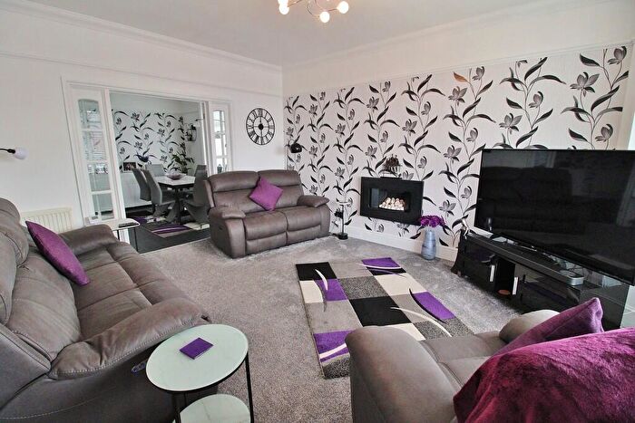 5 Bedroom Detached House For Sale In Havant Road, Drayton, PO6