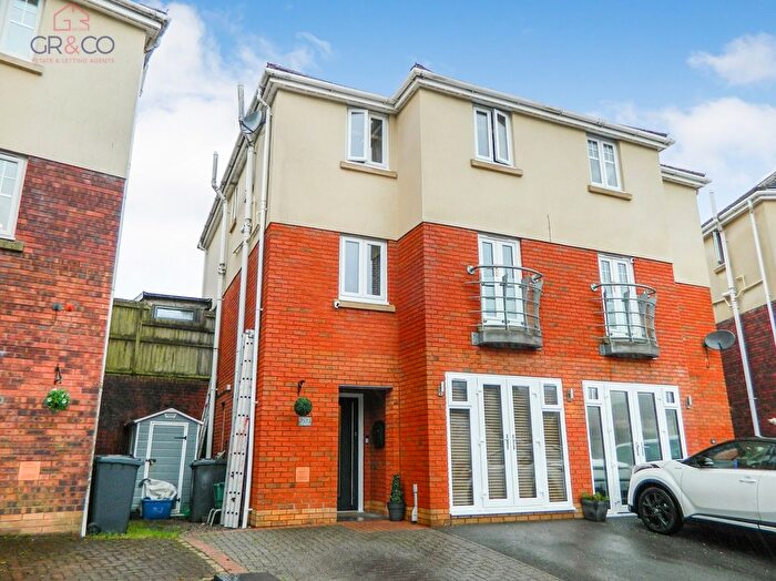 4 Bedroom Semi Detached House For Sale In Clos Bronwydd, Ebbw Vale, NP23