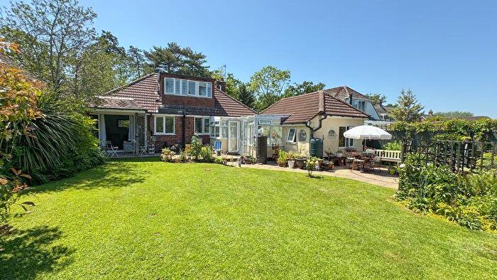 4 Bedroom Chalet For Sale In Bishops Waltham, SO32