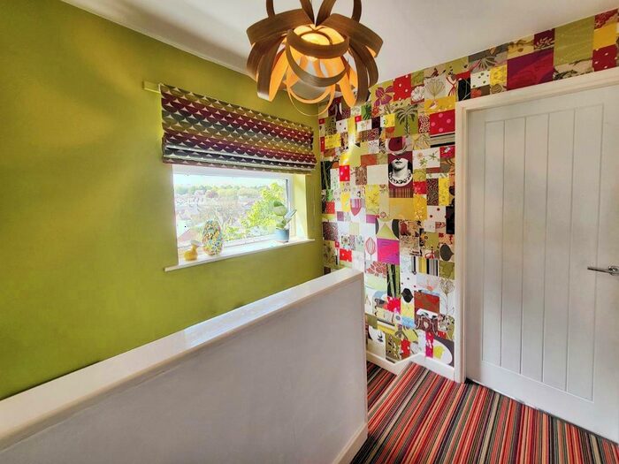 3 Bedroom Detached House For Sale In Crich View, Sherwood, Nottingham, NG5