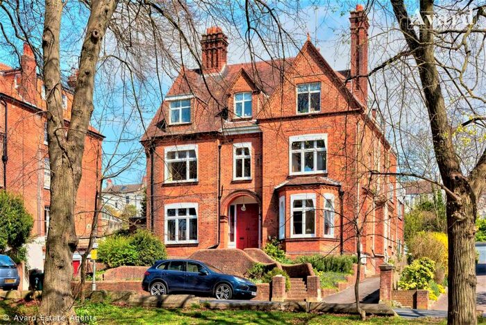 2 Bedroom Apartment To Rent In Preston Park Avenue, Brighton, BN1