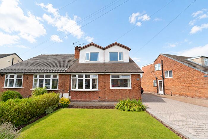 4 Bedroom Semi-Detached Bungalow For Sale In Moss Bank Road, Swinton, Manchester, M27
