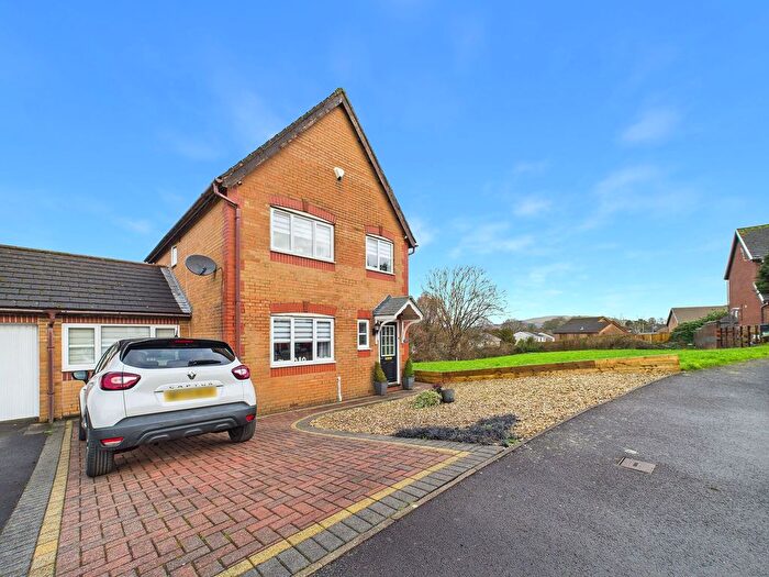 3 Bedroom Semi Detached House For Sale In Hunters Ridge, Tonna, SA11