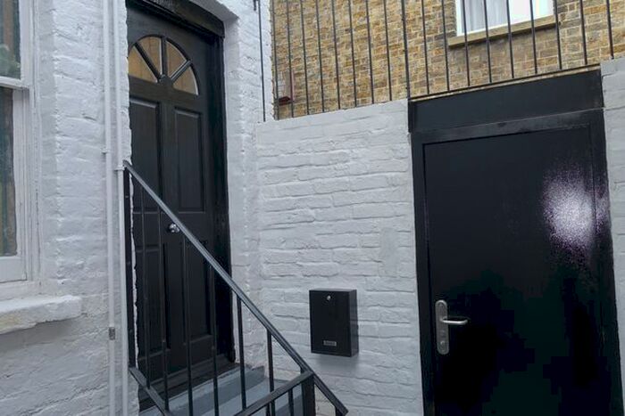 2 Bedroom Flat To Rent In Church Street, Croydon, CR0