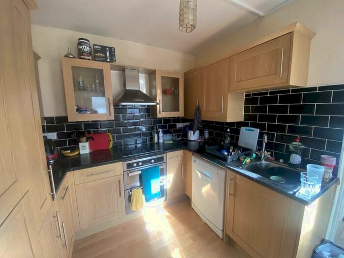 5 Bedroom House To Rent In Mackintosh Place, Roath, Cardiff, CF24