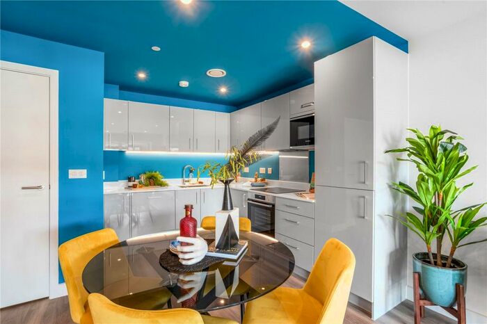 2 Bedroom Apartment For Sale In Timberworks, Cromwell Rd, CB1