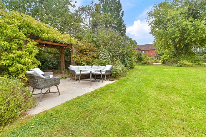 3 Bedroom End Of Terrace House For Sale In Batts Bridge Road, Maresfield, Uckfield, East Sussex, TN22