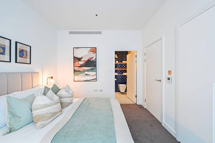 2 Bedroom Flat For Sale In Goodluck Hope, Canary Wharf, E14