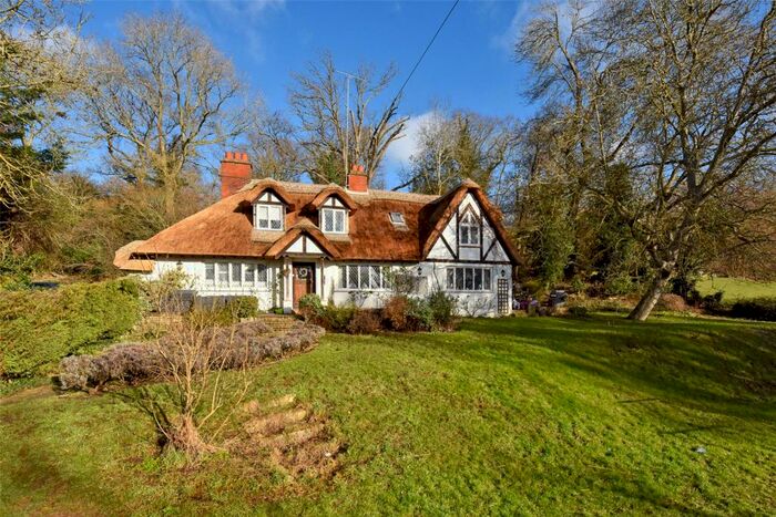 5 Bedroom Detached House To Rent In Dean Lane, Cookham, Maidenhead, Berkshire, SL6