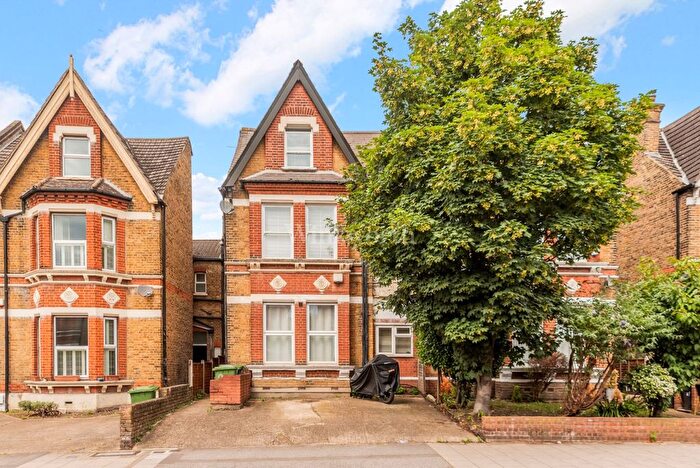 1 Bedroom Flat To Rent In Manor Road, Beckenham, BR3