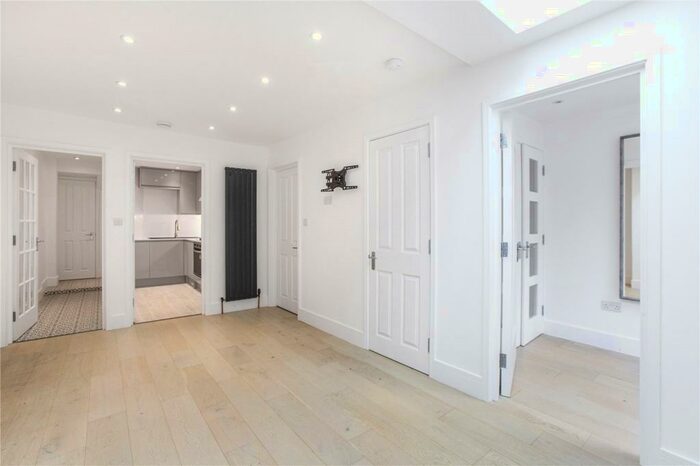 2 Bedroom Apartment To Rent In Green Street, London, E13