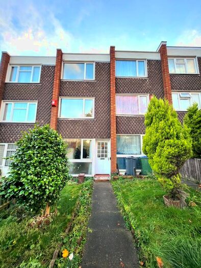 3 Bedroom Town House To Rent In Rowley Village, Rowley Regis, B65