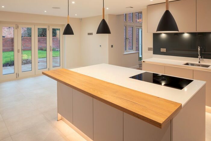 5 Bedroom Detached House For Sale In Littlefield Grove, Wysall, Nottingham, NG12