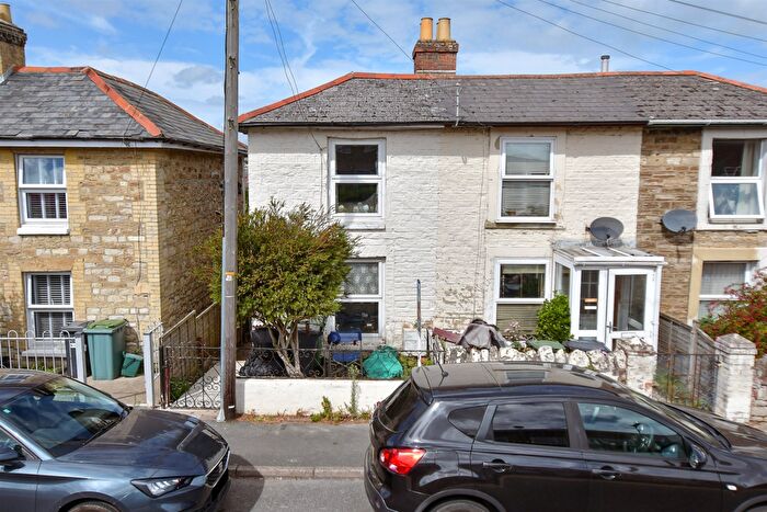 2 Bedroom End Of Terrace House For Sale In High Street, Ryde, Isle Of Wight, PO33