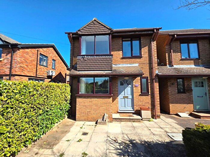 3 Bedroom Link Detached House For Sale In Cinques Road, Gamlingay, Sandy, SG19