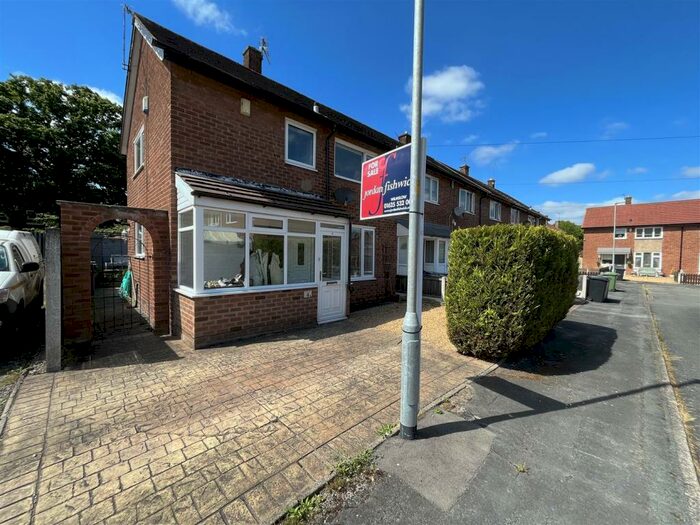 2 Bedroom Mews To Rent In Harefield Road, Handforth, SK9