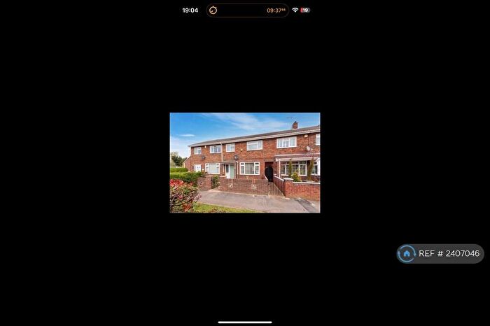 3 Bedroom Terraced House To Rent In Whittaker Road, Slough, SL2