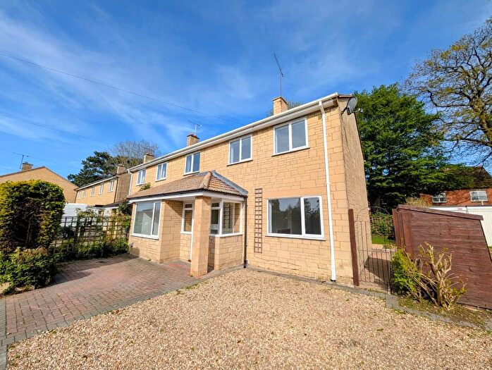 4 Bedroom Semi Detached House To Rent In Oak Gardens, Bredon, Tewkesbury, GL20