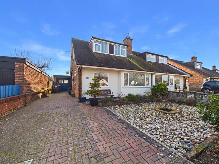 4 Bedroom Bungalow For Sale In Winston Avenue, Lytham St. Annes, FY8
