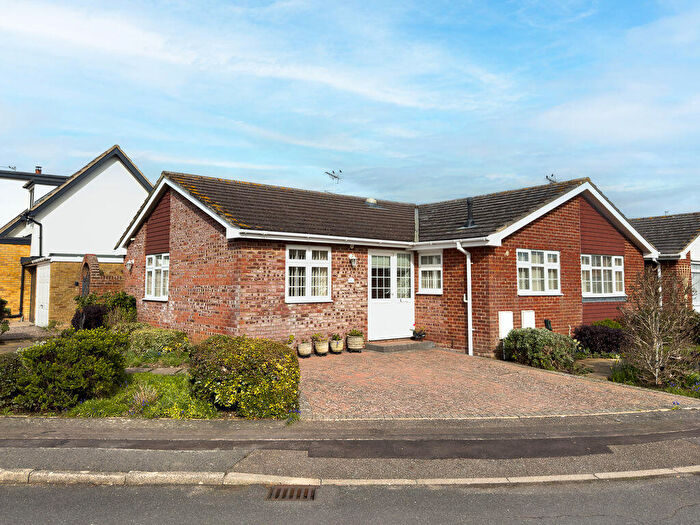 2 Bedroom Detached Bungalow For Sale In Ramilies Gardens, Felpham, PO22