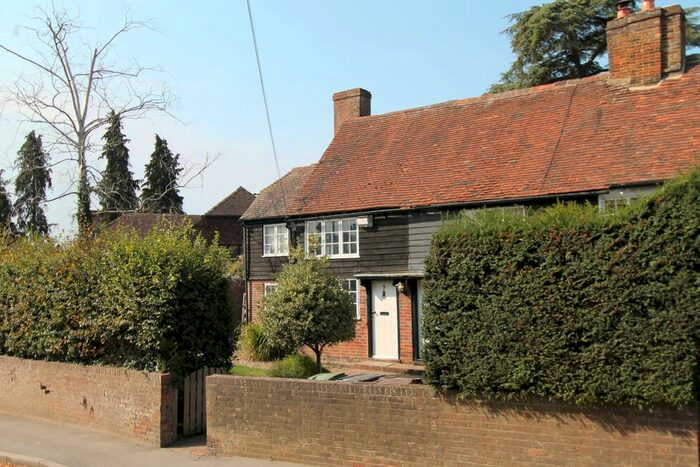 3 Bedroom Cottage To Rent In High Street, Yalding, Maidstone, ME18