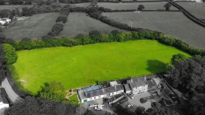 2 Bedroom Farm For Sale In Pentre-Cwrt, Llandysul, SA44