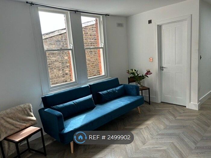 1 Bedroom Flat To Rent In Streatham High Road, London, SW16