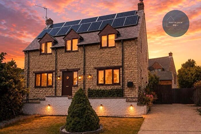 4 Bedroom Detached House For Sale In Wappenham Road, Helmdon, Brackley, NN13