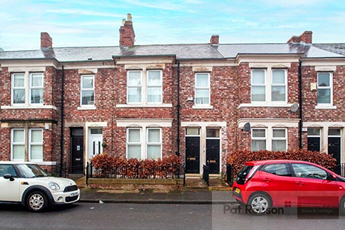 3 Bedroom Apartment For Sale In Windsor Avenue, Bensham, Gateshead, NE8
