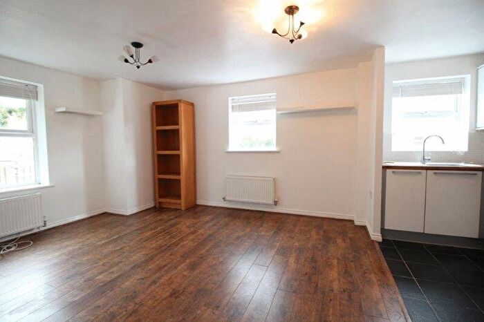 2 Bedroom Apartment To Rent In Brett Young Close, Halesowen, B63
