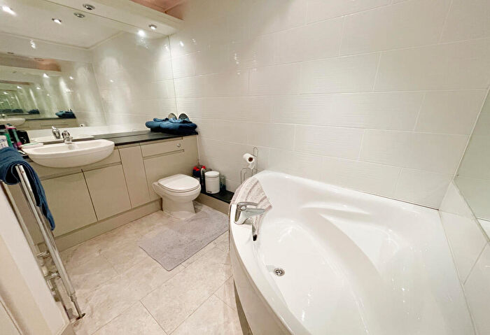 3 Bedroom Detached House For Sale In Ringwood Road, Bournemouth, Dorset, BH11