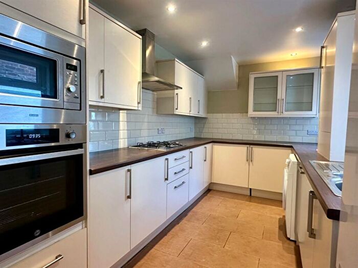 2 Bedroom Apartment To Rent In Newlands Road, High West Jesmond, Newcastle Upon Tyne, NE2