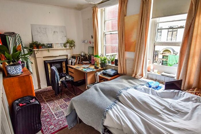 9 Bedroom Semi-Detached House To Rent In Tailor's Court, Bristol, BS1