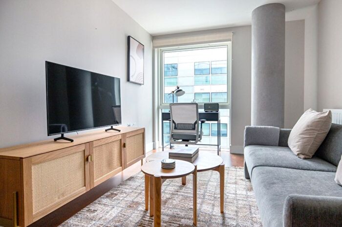 1 Bedroom Flat To Rent In Whitechapel High Street, London, E1