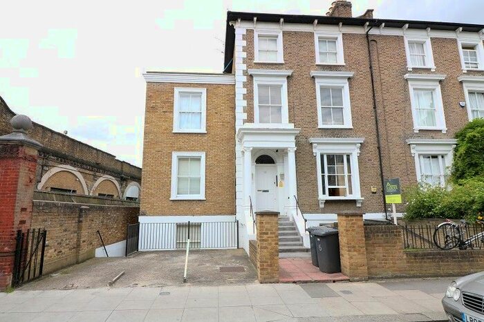 Studio To Rent In Ravenscourt Road, London, W6
